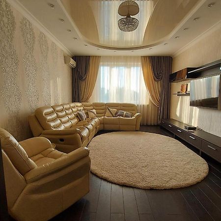 Просторі Апартаменти Kiev Esterno foto